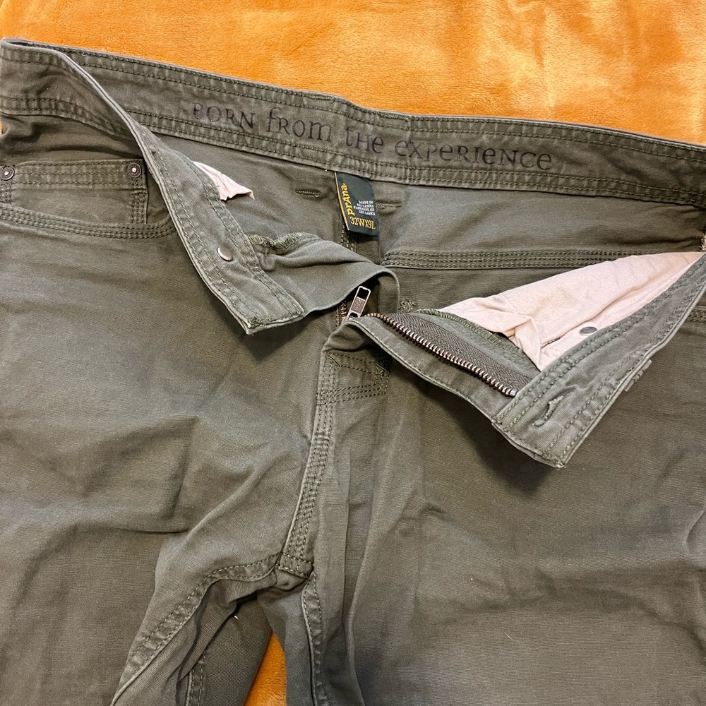 Men’s Size 32 Green Prana Shorts